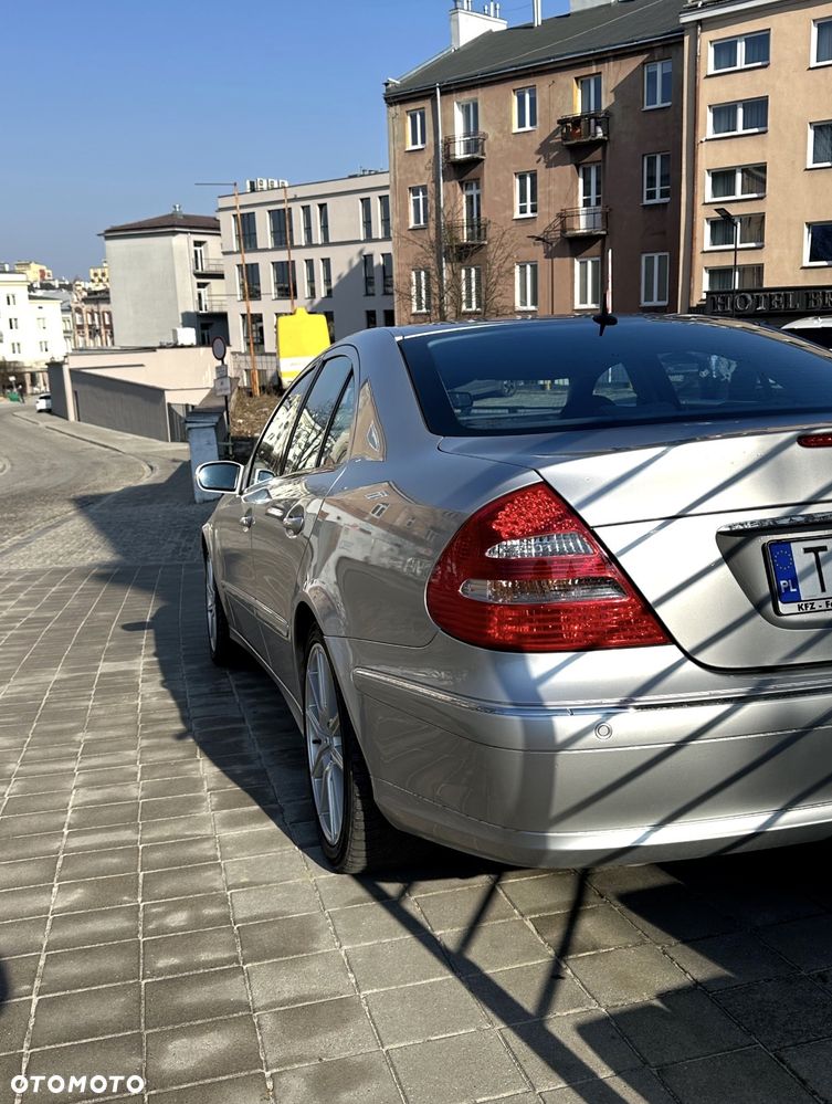 Mercedes-Benz Klasa E 500 Avantgarde - 38