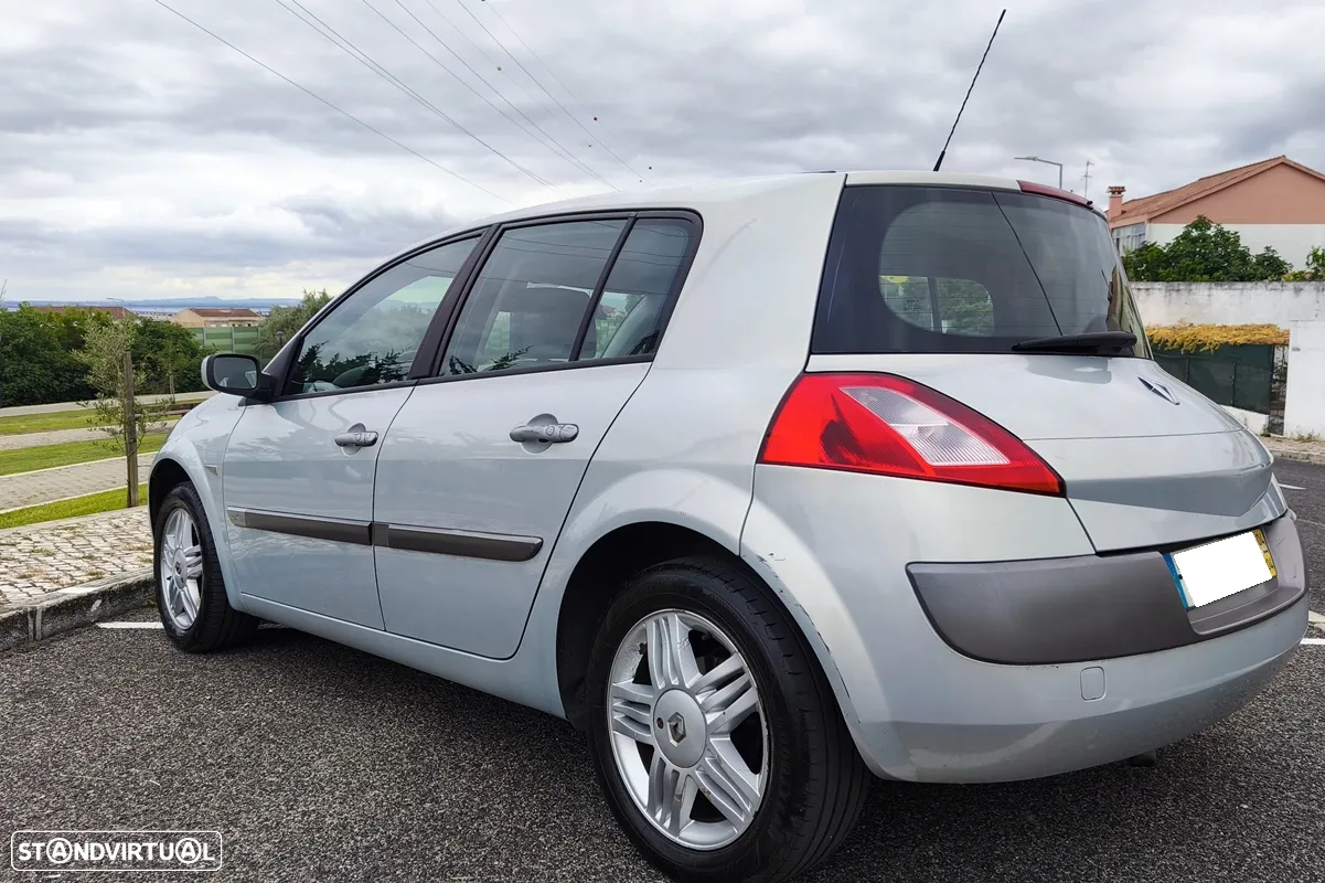 Renault Mégane 1.5 dCi Confort - 4