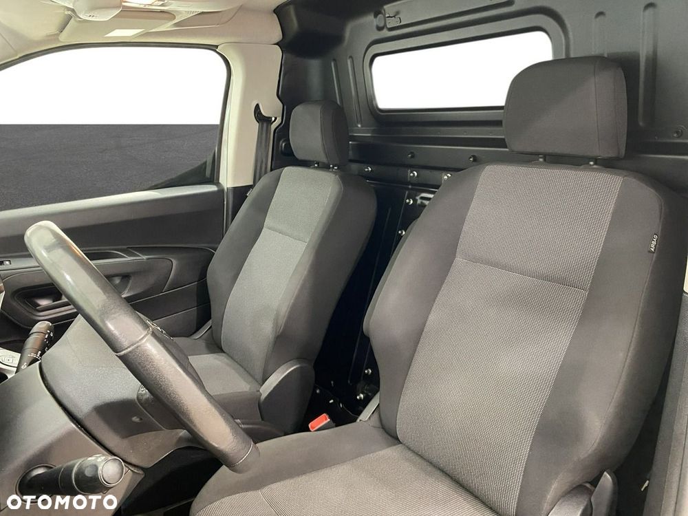Toyota Proace City - 17