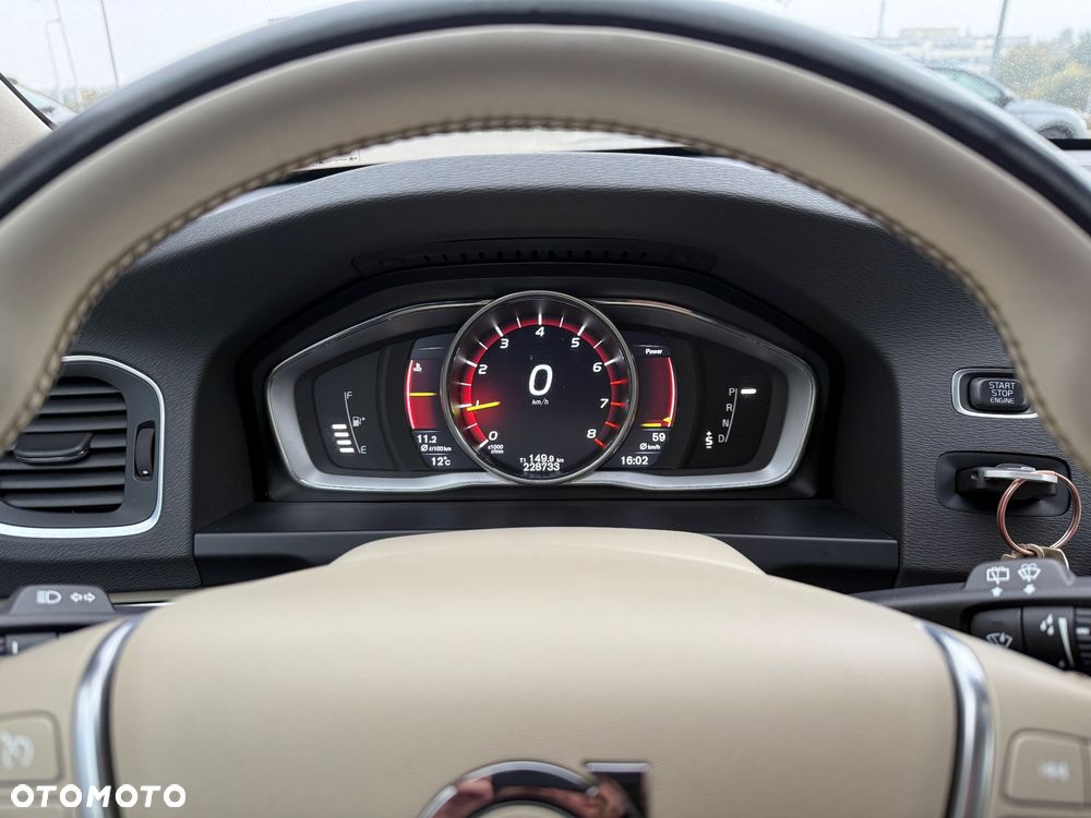 Volvo V60 Cross Country T5 AWD Summum - 20