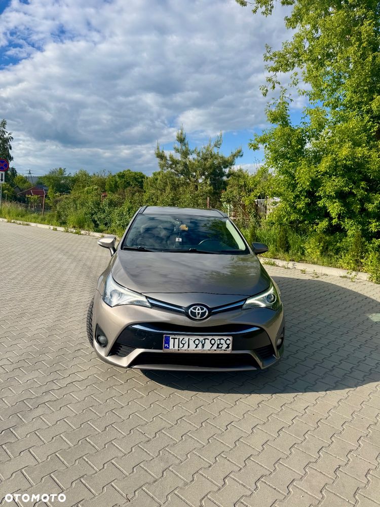 Toyota Avensis 2.0 D-4D Prestige - 5