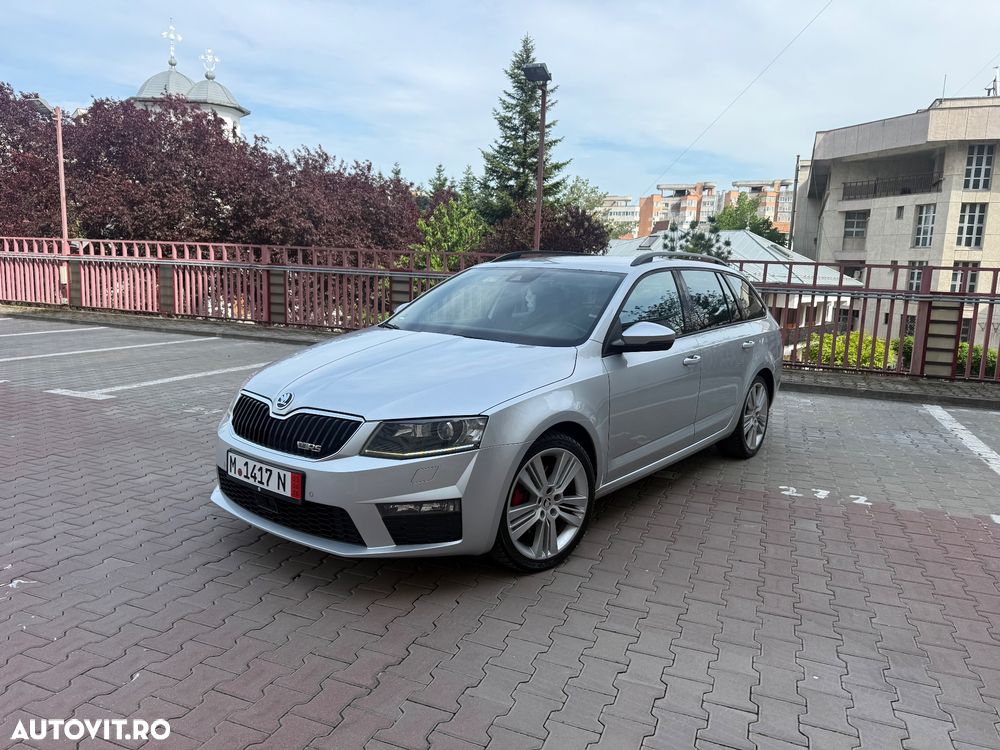 Skoda Octavia 2.0 TDI DSG RS - 5