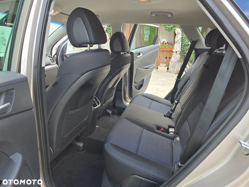 Hyundai Tucson 2.0 CRDi 4WD Automatik Style - 32