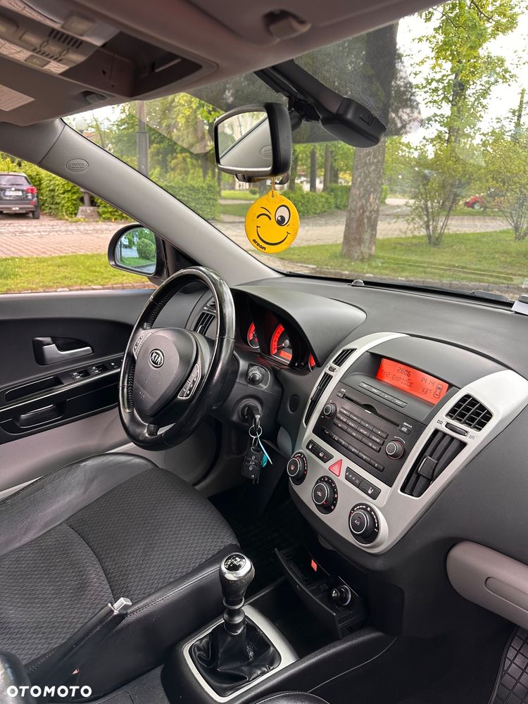 Kia Ceed 1.6 CVVT LX - 24
