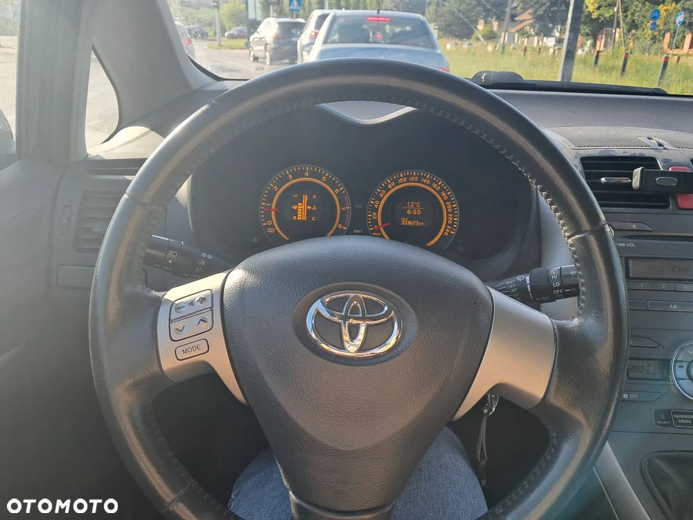 Toyota Auris - 4