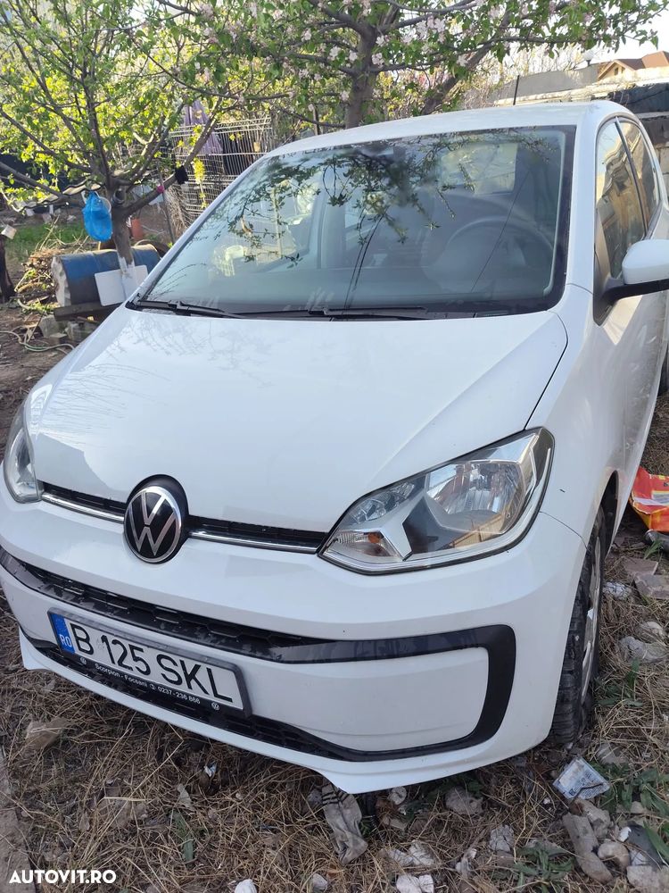 Volkswagen up! 1.0 MPI High - 16