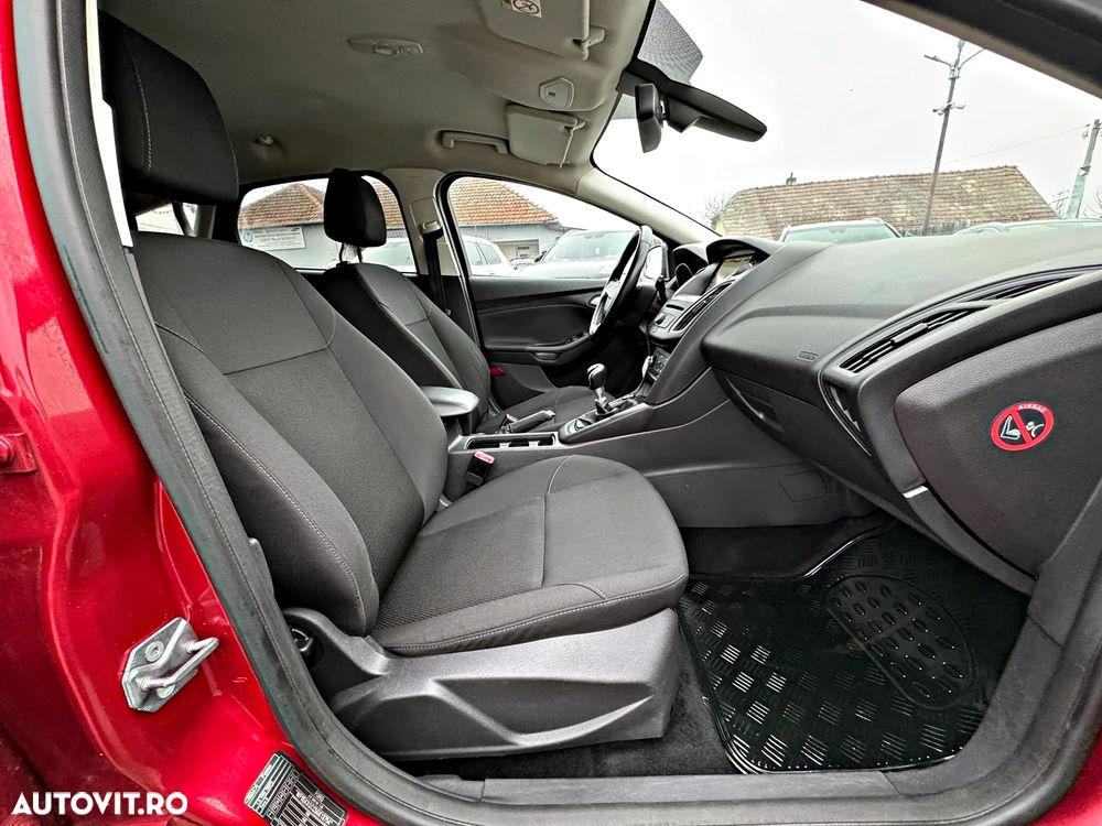 Ford Focus 1.5 TDCi Titanium - 9