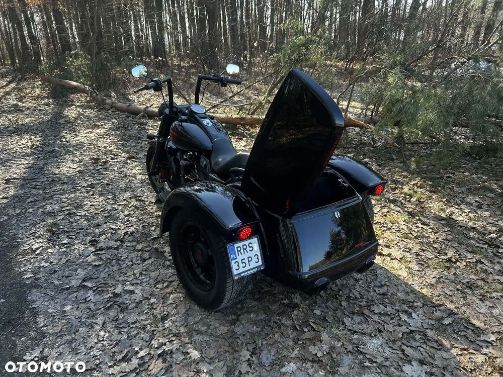 Harley-Davidson Trike Freewheeler - 4