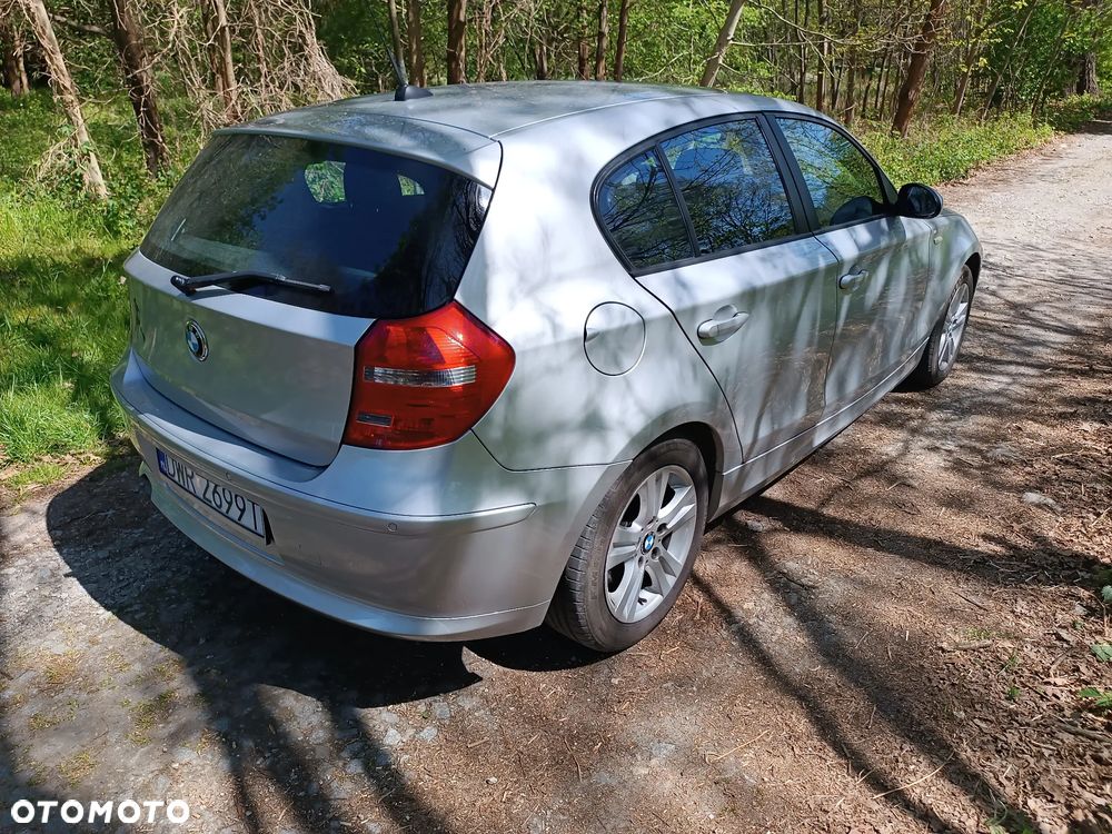 BMW Seria 1 118d DPF - 4