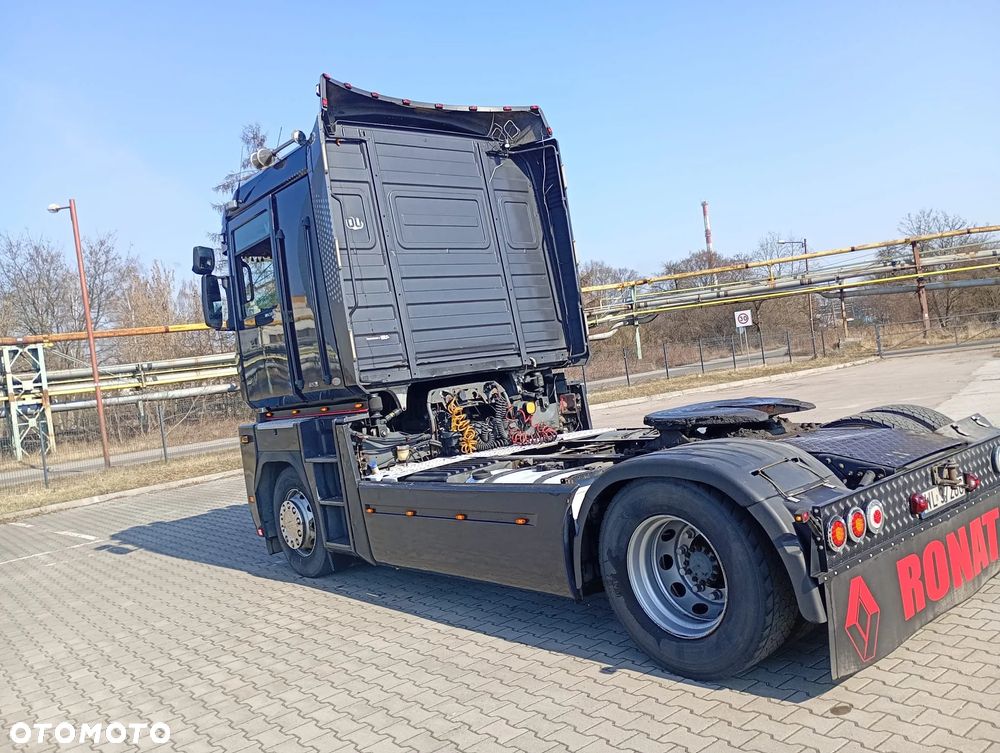 Renault MAGNUM - 5