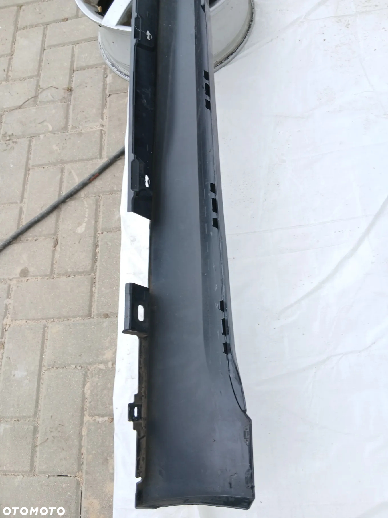 Listwa progowa prawa Mercedes EQE Sedan 22 V295 W295 A2956983200 - 3