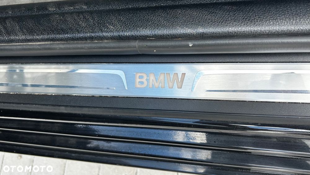 BMW Seria 5 525d xDrive Luxury Line - 17