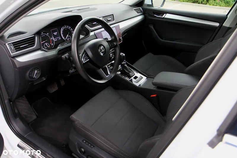 Skoda Superb 2.0 TDI DSG Ambition - 7