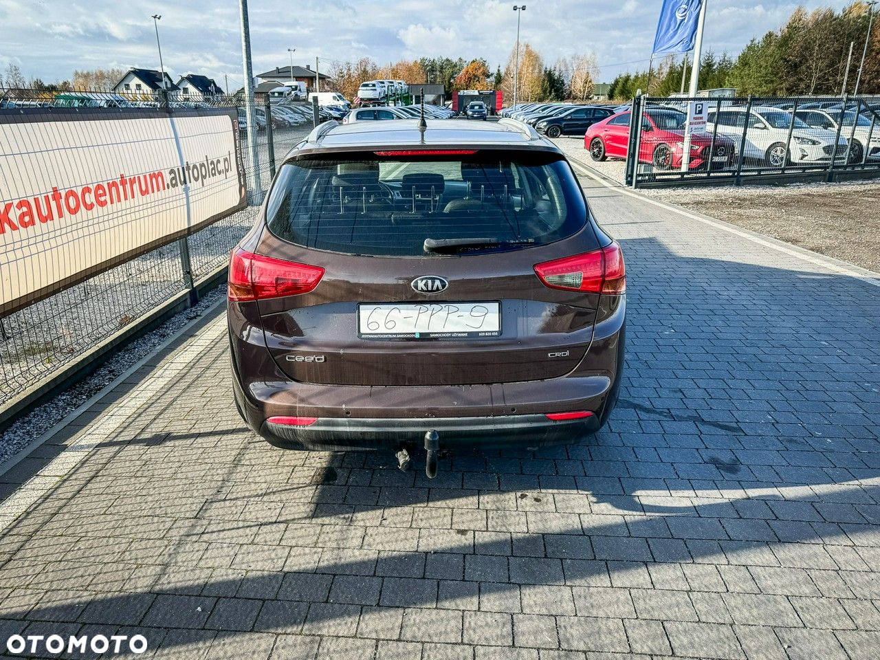 Kia Ceed - 9