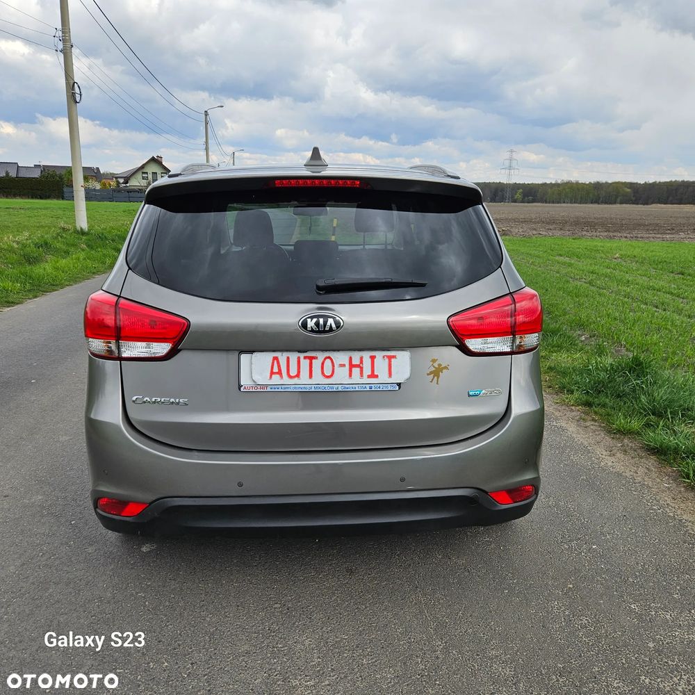 Kia Carens 1.7 CRDi 141 Dream Team Edition - 10