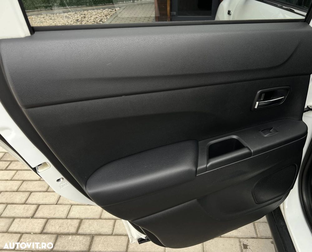 Mitsubishi ASX 1.8 DI-D 2WD Instyle - 21