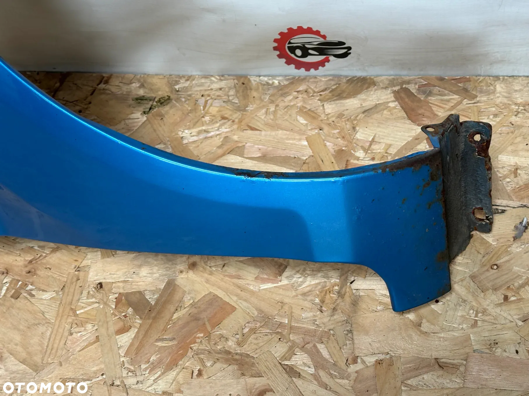 BŁOTNIK PRZEDNI PRAWY FORD FIESTA MK7  99 - 4