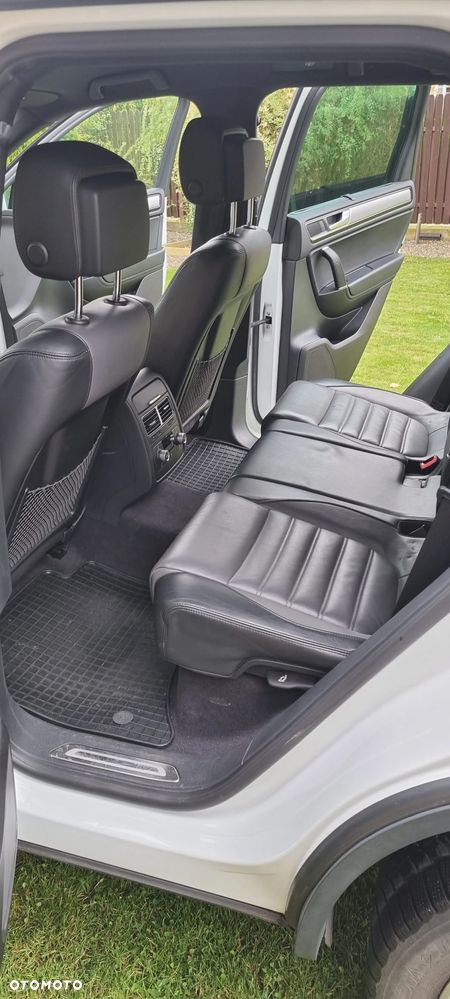 Volkswagen Touareg 3.0 V6 TDI BMT Perfectline R-Style - 12