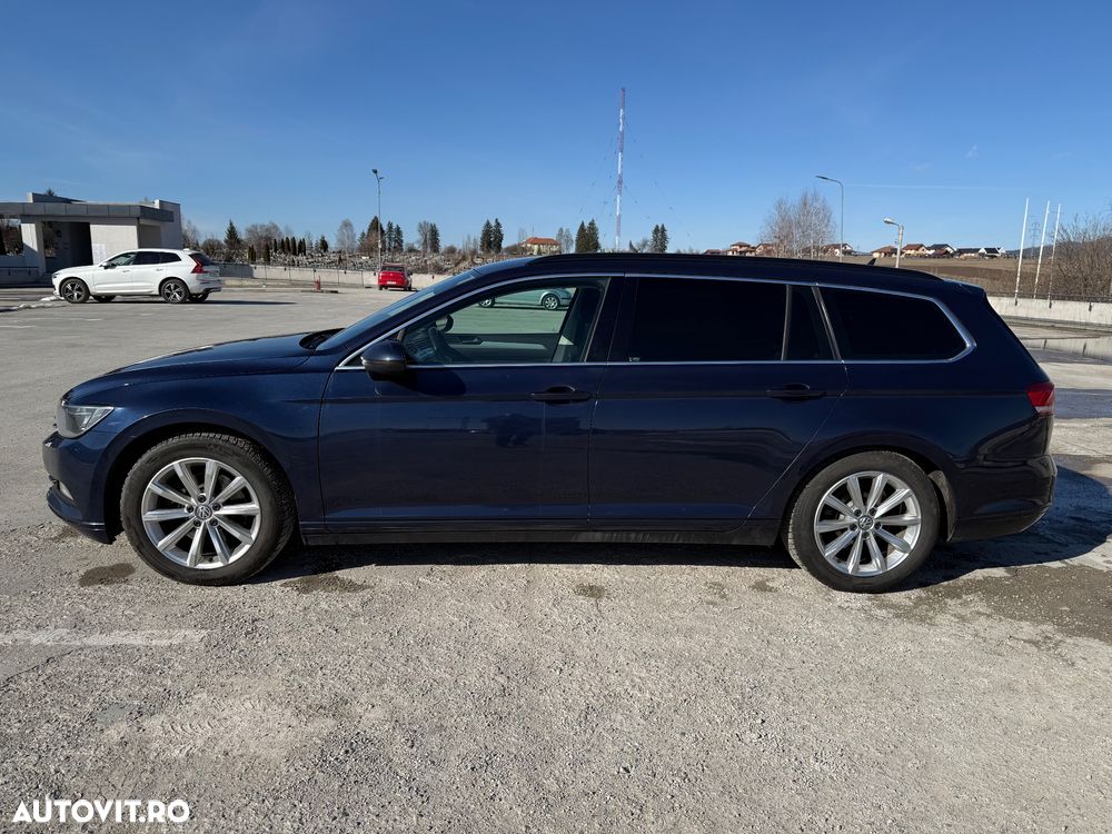 Volkswagen Passat 2.0 TDI DSG Comfortline - 25