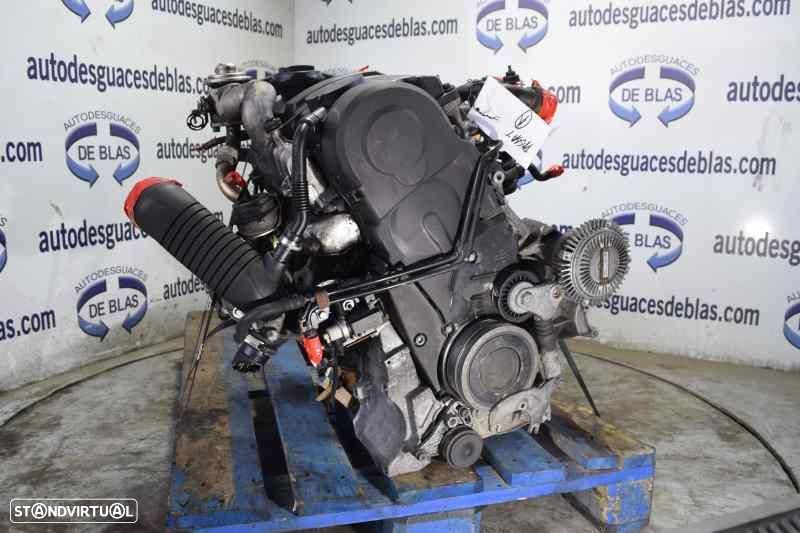 MOTOR COMPLETO VOLKSWAGEN PASSAT BERLINA 3B2 REF. AJM - 1