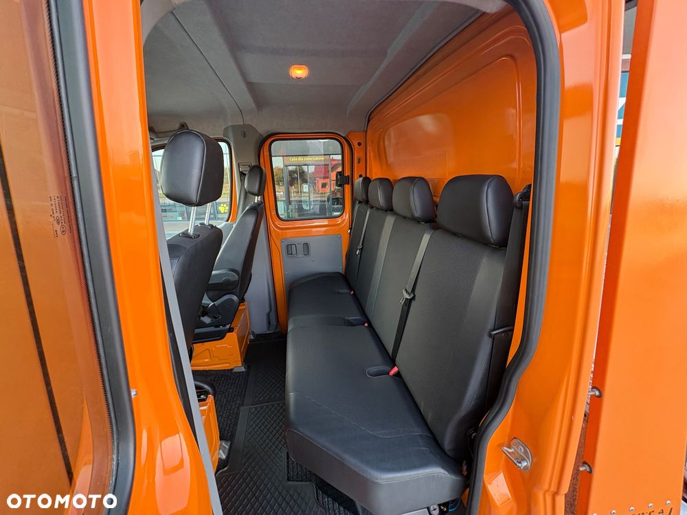 Mercedes-Benz Sprinter - 26
