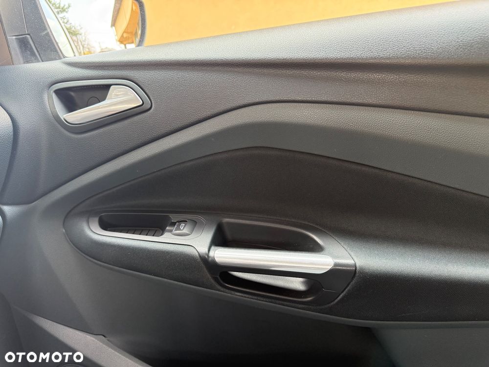 Ford C-MAX 1.6 TDCi Start-Stop-System Titanium - 24