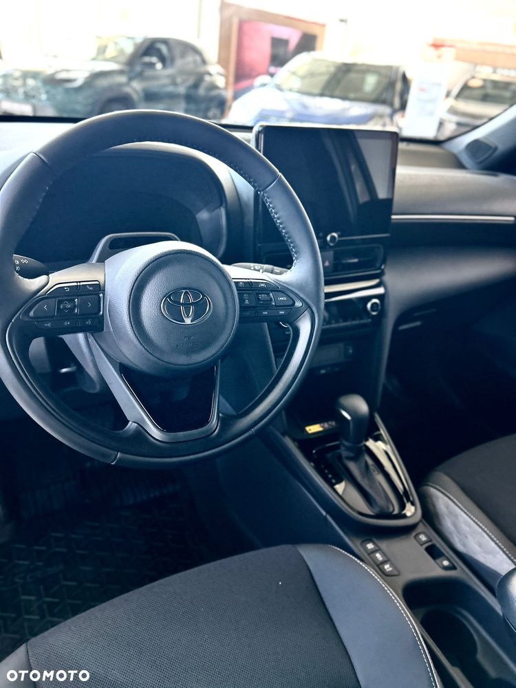 Toyota Yaris Cross Hybrid 1.5 Executive - 11