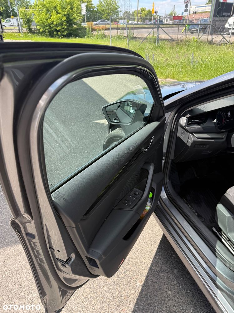 Skoda Octavia 2.0 TDI Ambition DSG - 6