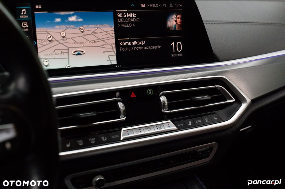 BMW X5 xDrive45e - 24