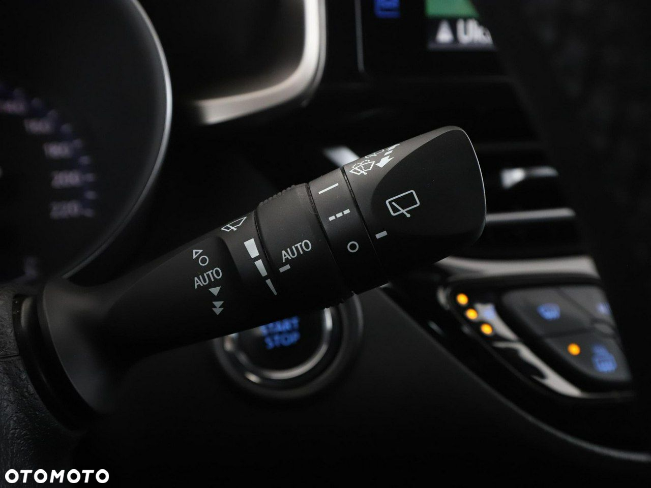 Toyota C-HR 1.2 Turbo Team Deutschland - 32