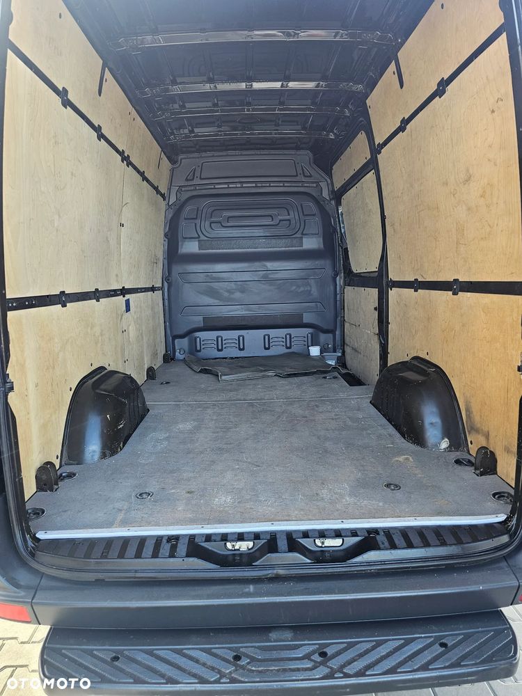 Mercedes-Benz Sprinter - 17