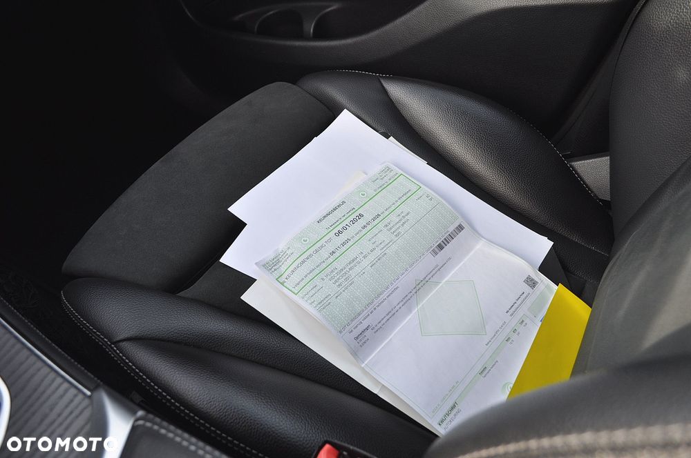 Mercedes-Benz GLC - 34