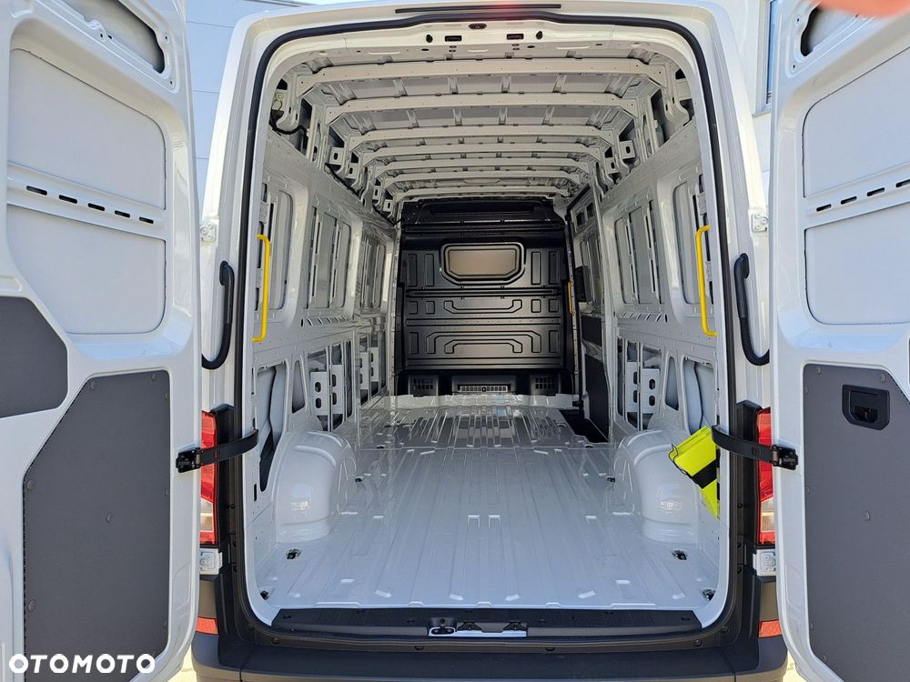 Volkswagen Crafter - 9