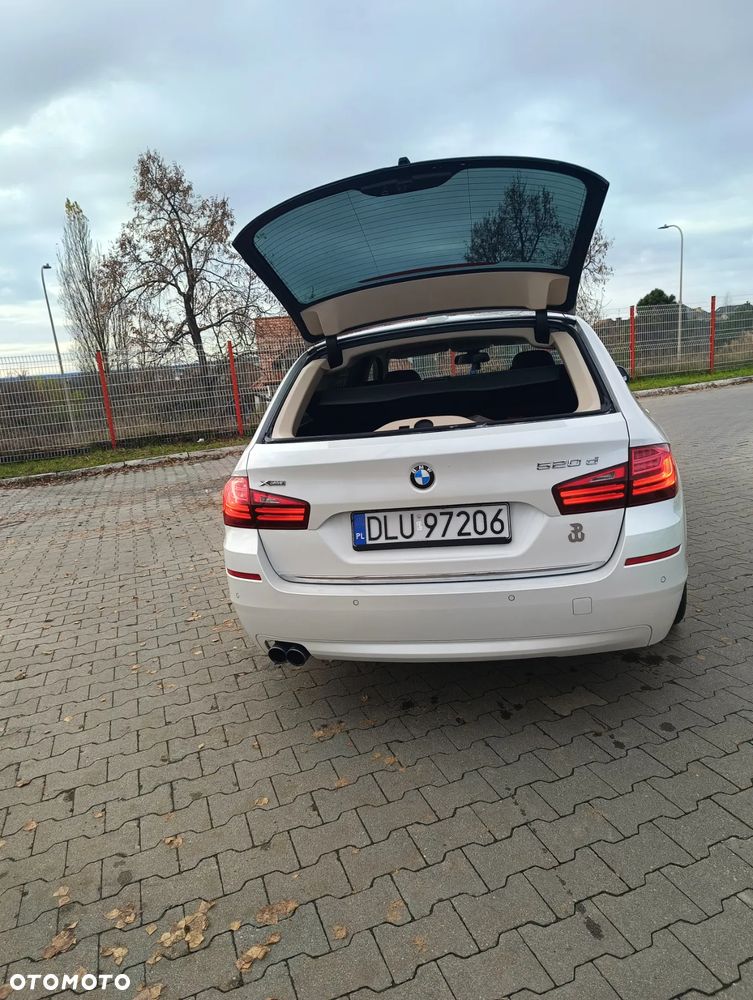 BMW Seria 5 520d Luxury Line - 6