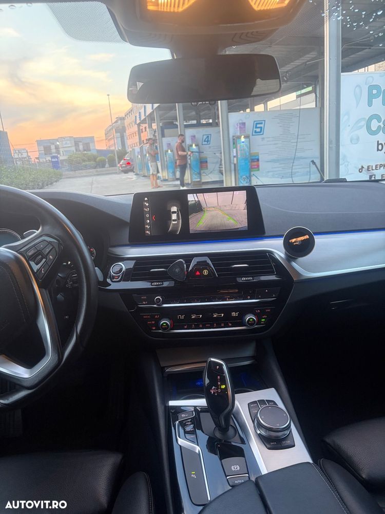 BMW Seria 5 520d AT - 19