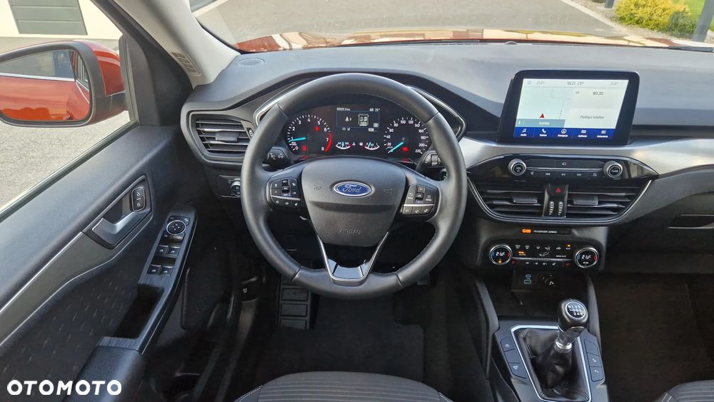Ford Kuga 1.5 EcoBoost TITANIUM - 9