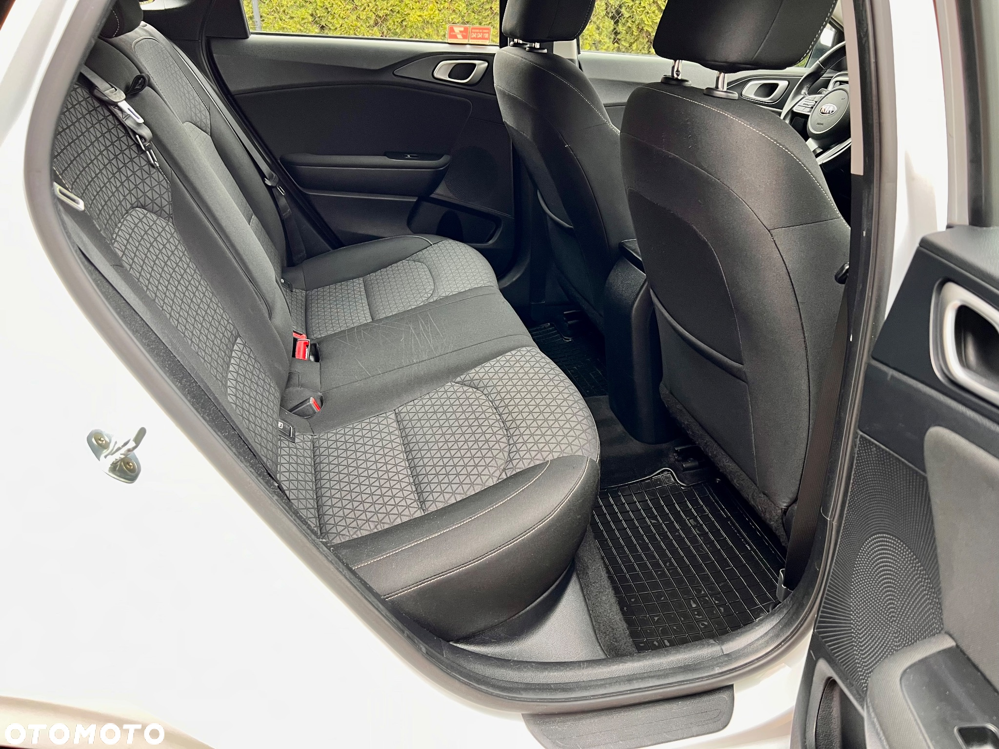 Kia Ceed 1.6 CRDi SCR M - 11