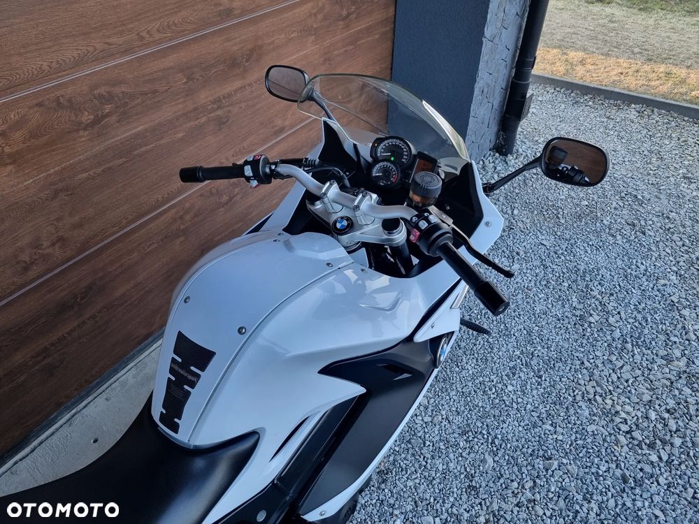 BMW F - 11
