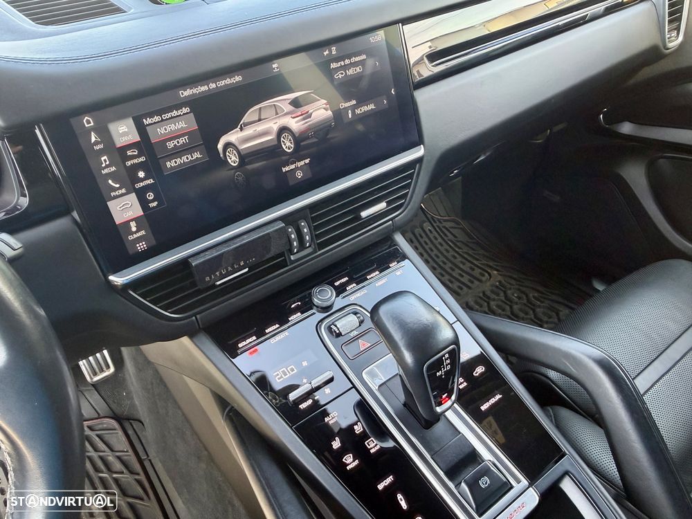 Porsche Cayenne S Tiptronic S Platinum Edition - 23