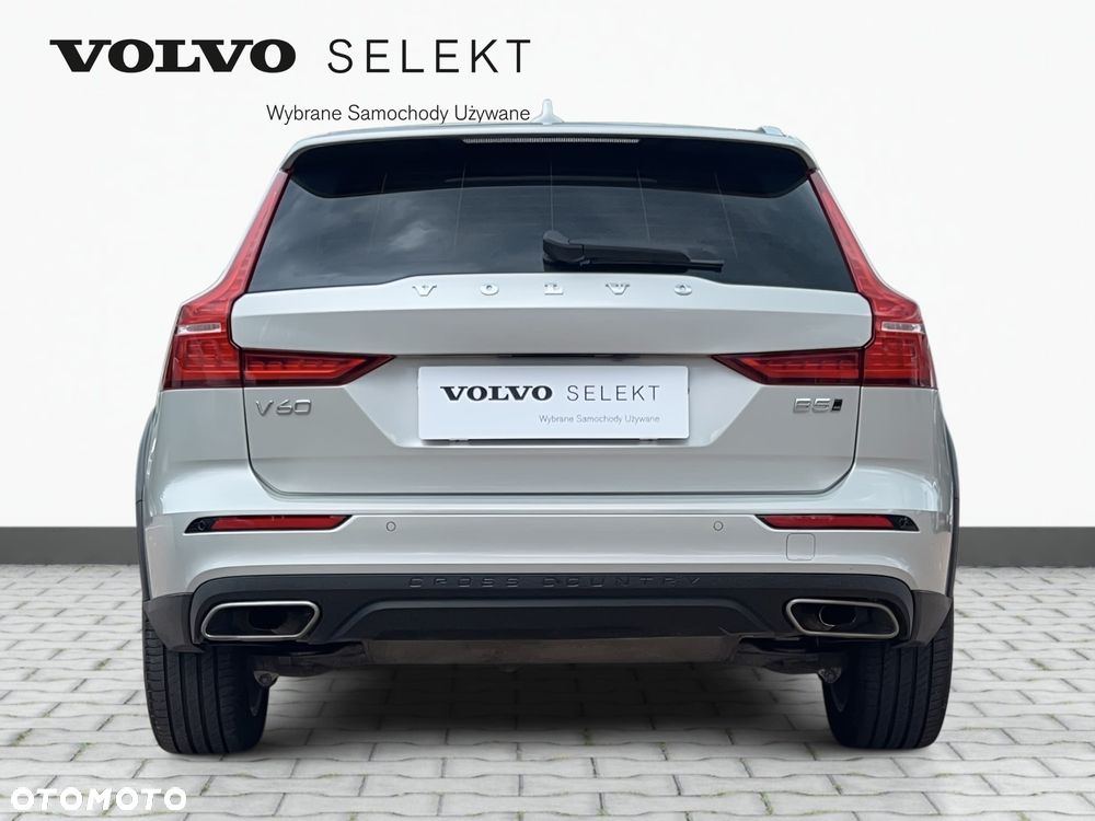 Volvo V60 Cross Country - 7
