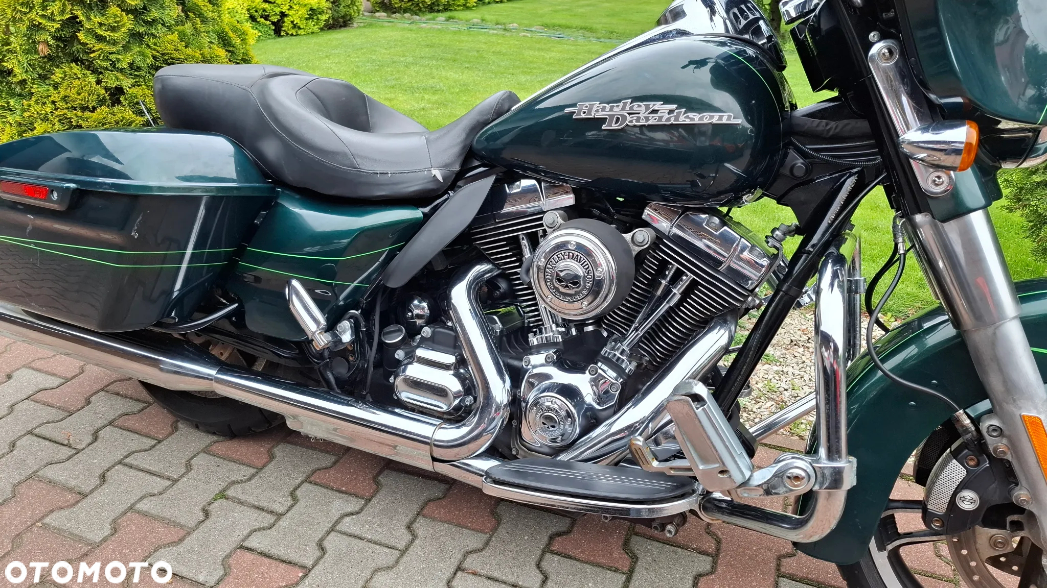 Harley-Davidson Touring Street Glide - 13