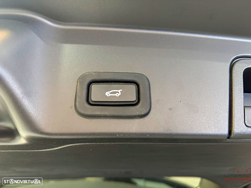 Land Rover Range Rover Evoque P300e R-Dynamic - 11