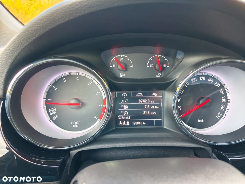 Opel Astra 1.4 T Dynamic S&S - 9