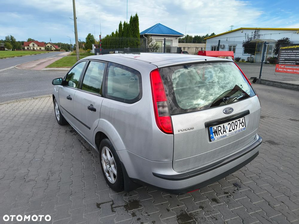 Ford Focus 1.6 Trend - 12