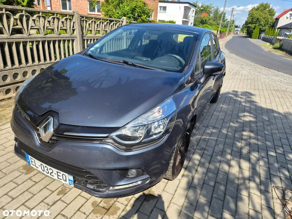 Renault Clio - 1