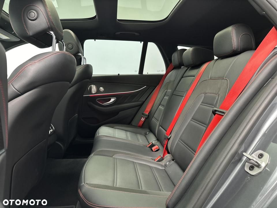 Mercedes-Benz Klasa E - 21