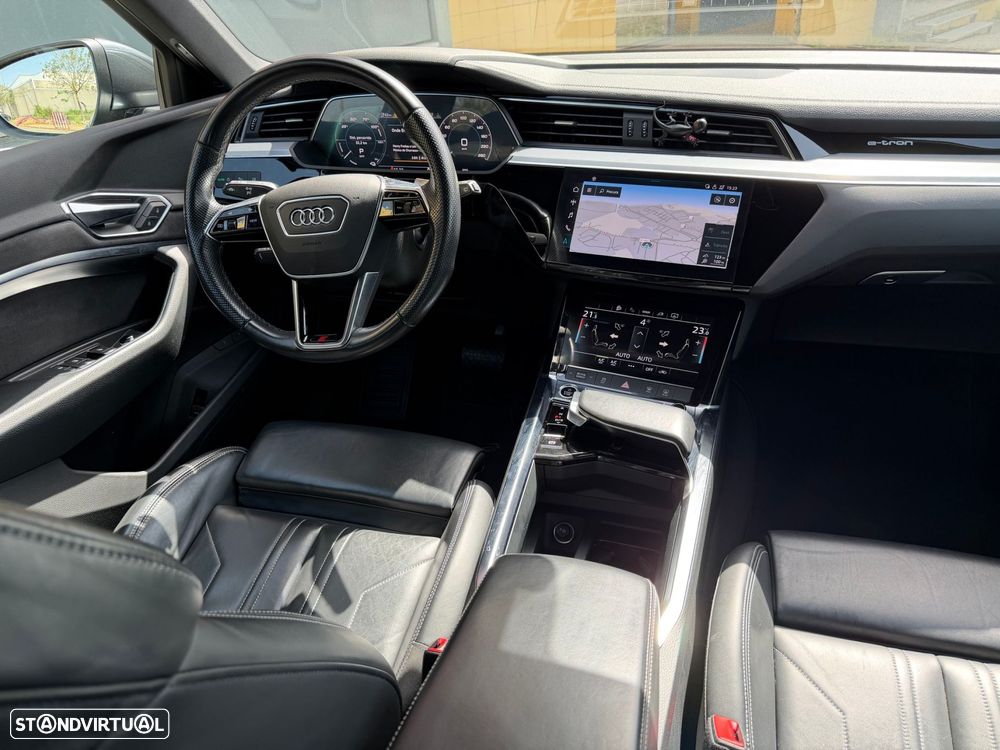 Audi e-tron 55 quattro S line - 33