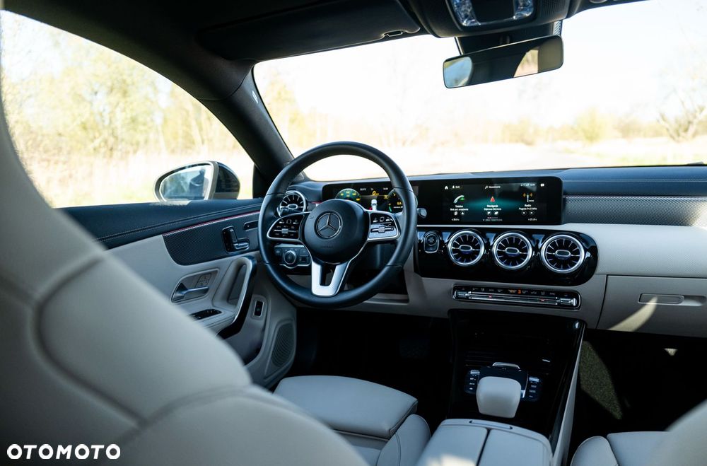 Mercedes-Benz CLA - 24