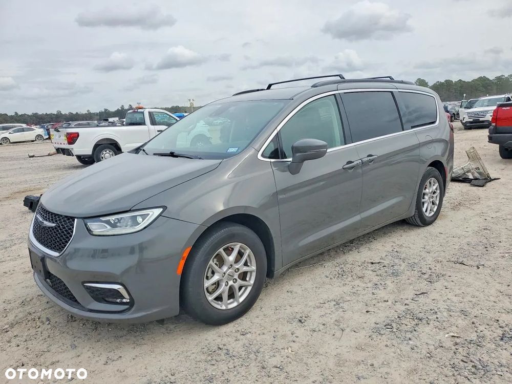 Chrysler Pacifica - 1