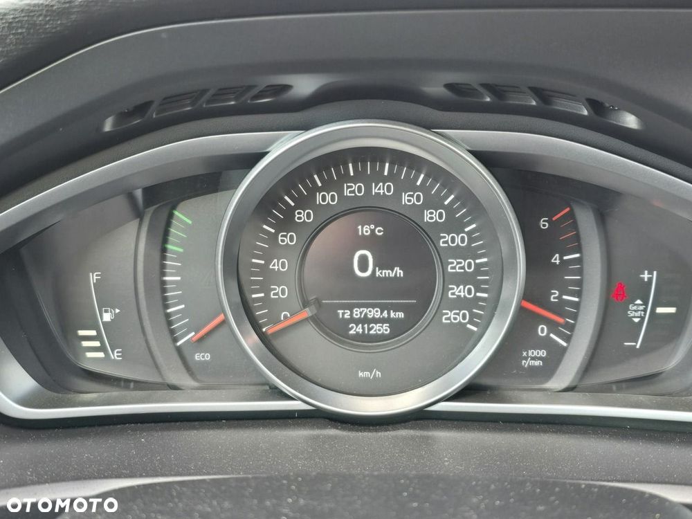 Volvo V40 - 30